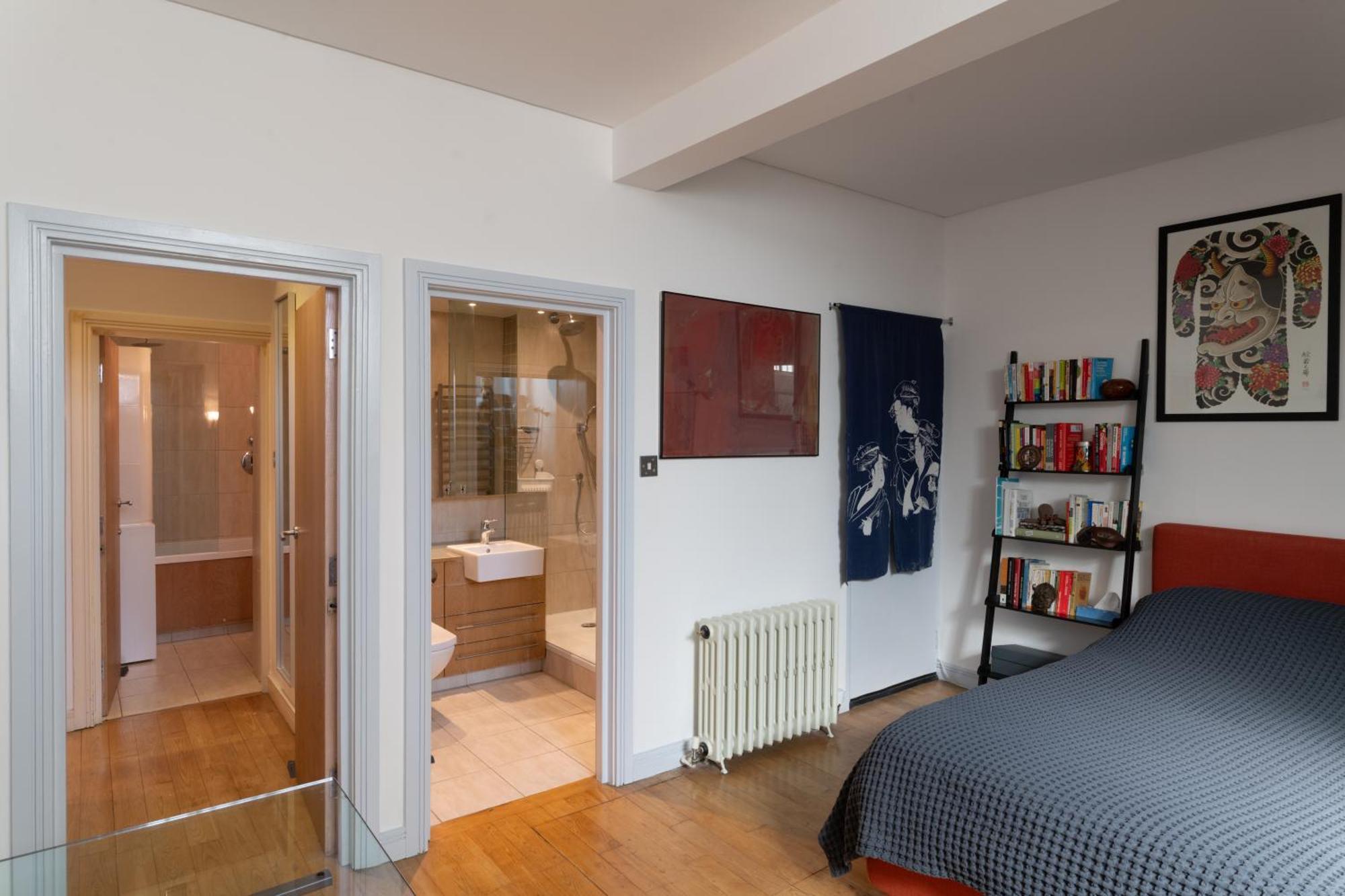 Stylish 2-bed Flat In Prime Spot * London